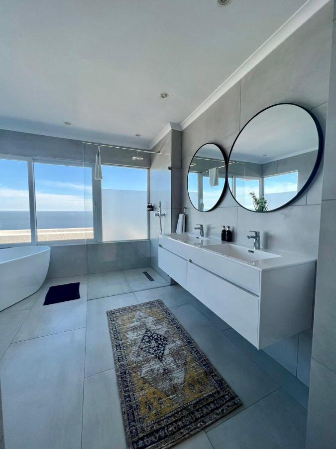 Bay Reflections Camps Bay Luxury Serviced Apartments ケープタウン エクステリア 写真