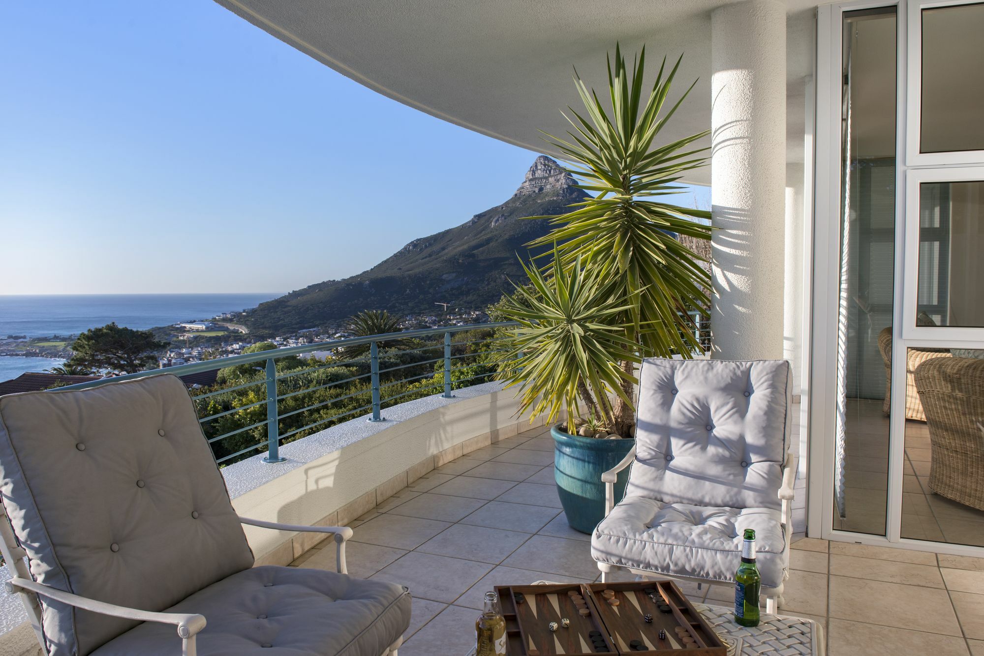 Bay Reflections Camps Bay Luxury Serviced Apartments ケープタウン エクステリア 写真