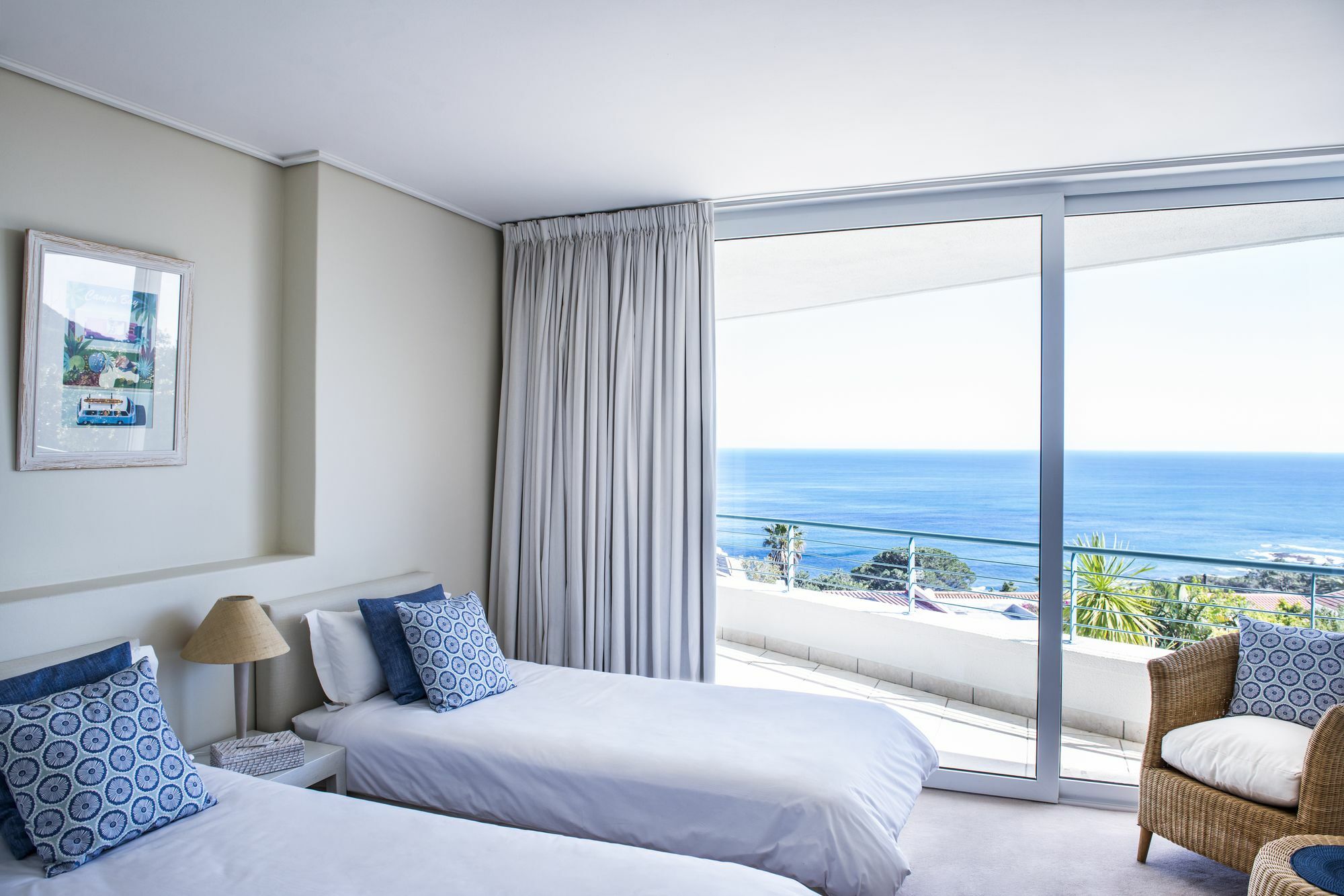 Bay Reflections Camps Bay Luxury Serviced Apartments ケープタウン エクステリア 写真