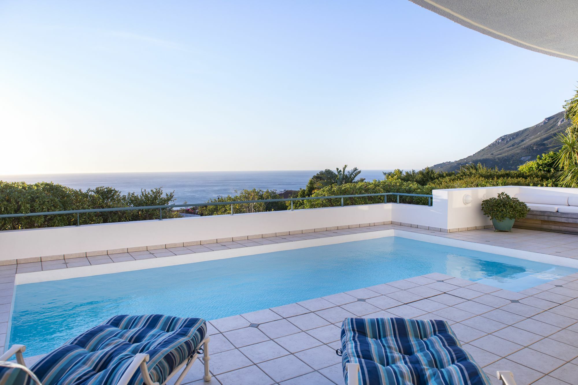Bay Reflections Camps Bay Luxury Serviced Apartments ケープタウン エクステリア 写真
